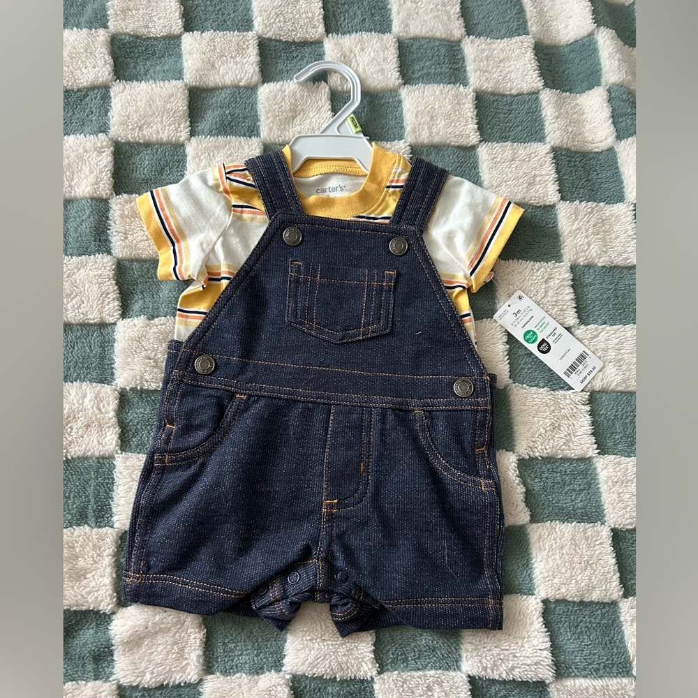 Carter’s outfit 0-3 months